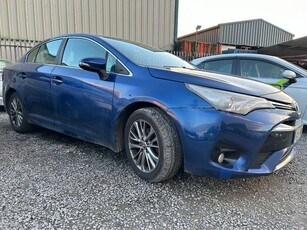 2015 - Toyota Avensis Manual