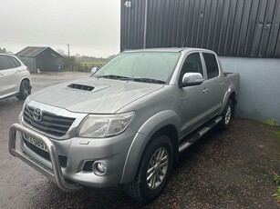 2015 - Toyota Hilux Manual