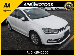 2016 - Volkswagen Polo Automatic