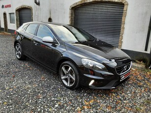 2016 - Volvo V40 Manual