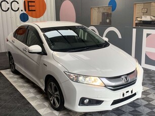 2017 - Honda Grace Automatic