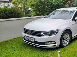 2017 - Volkswagen Passat Manual