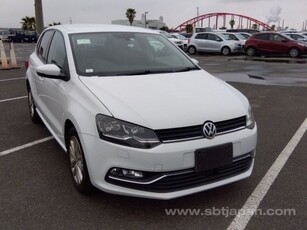 2017 - Volkswagen Polo Automatic