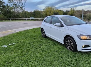 2021 - Volkswagen Polo Manual