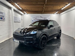 2022 - Porsche Cayenne Automatic