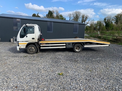 2008 - Isuzu NKR Manual