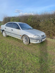 1999 - Toyota Avensis Manual