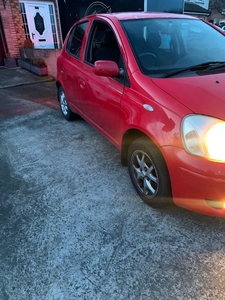 2004 - Toyota Yaris Manual