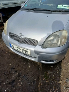 2005 - Toyota Yaris Manual