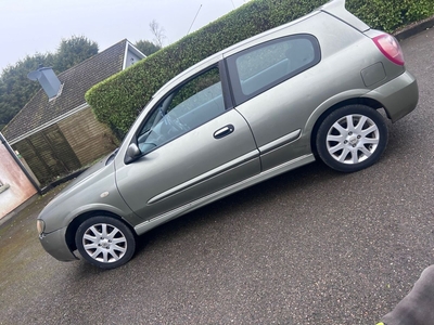 2006 - Nissan Almera Manual