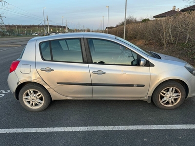 2006 - Renault Clio Manual