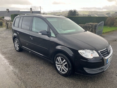 2007 - Volkswagen Touran ---