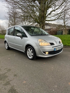 2008 - Renault Modus Automatic