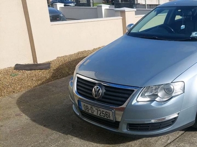 2008 - Volkswagen Passat Manual