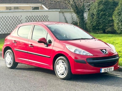 2009 - Peugeot 207 Manual