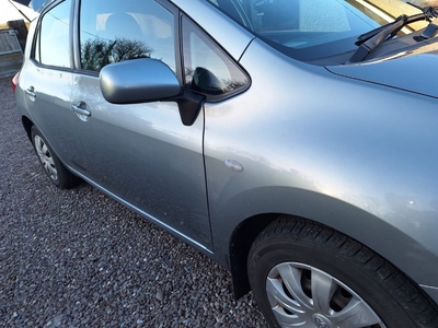 2009 - Toyota Auris Manual