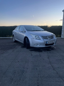 2009 - Toyota Avensis ---