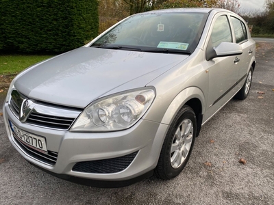 2009 - Vauxhall Astra Manual