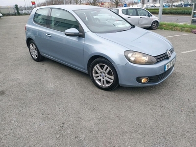 2009 - Volkswagen Golf ---