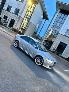 2009 - Volvo S40 Manual