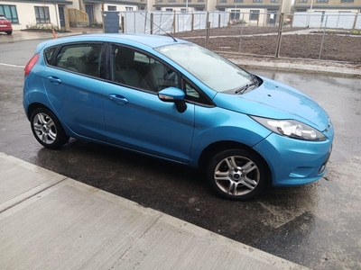 2010 - Ford Fiesta Manual