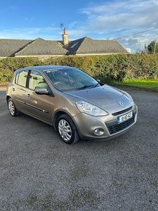 2010 - Renault Clio Manual