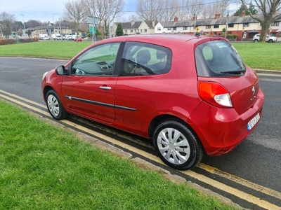 2010 - Renault Clio Manual