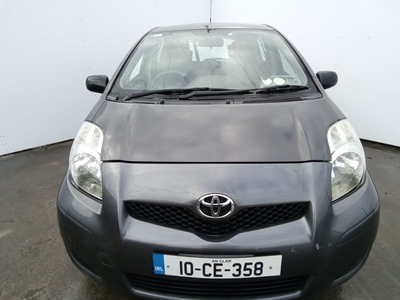 2010 - Toyota Yaris Manual