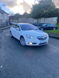 2010 - Vauxhall Insignia ---