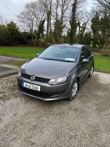 2010 - Volkswagen Polo Manual