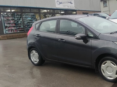 2011 - Ford Fiesta Manual