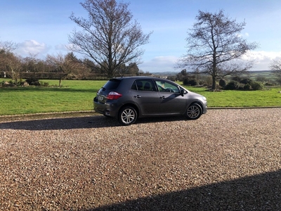 2011 - Toyota Auris Manual