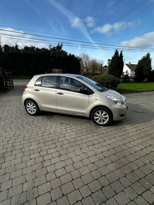 2011 - Toyota Yaris Manual