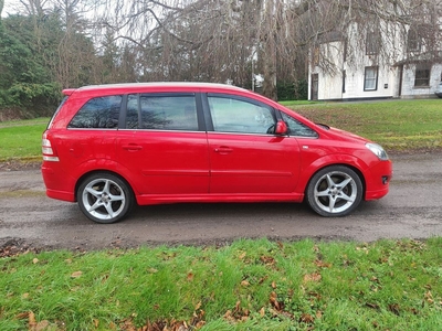 2011 - Vauxhall Zafira ---