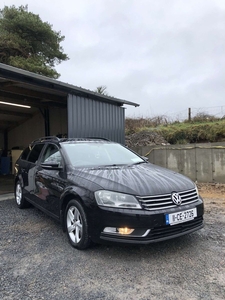 2011 - Volkswagen Passat Manual