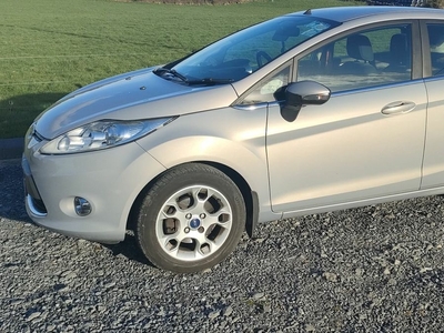 2012 - Ford Fiesta Manual