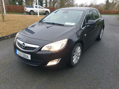 2012 - Opel Astra Manual