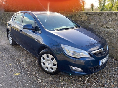 2012 - Opel Astra Manual