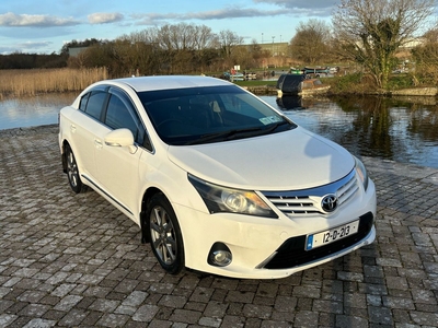 2012 - Toyota Avensis Manual