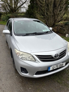 2012 - Toyota Corolla Manual