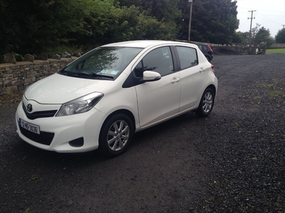 2012 - Toyota Yaris Manual