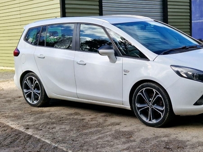 2012 - Vauxhall Zafira ---