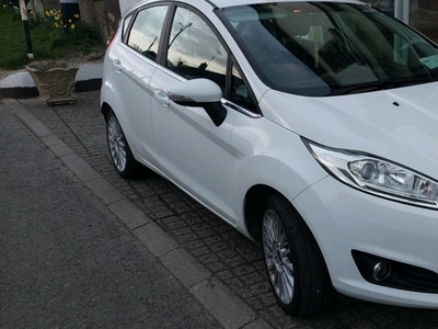 2013 - Ford Fiesta Manual