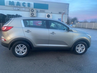 2013 - Kia Sportage Manual