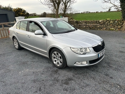 2013 - Skoda Superb Manual