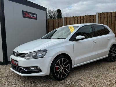 2013 - Volkswagen Polo Automatic