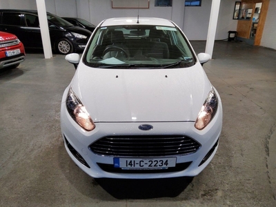 2014 - Ford Fiesta Manual