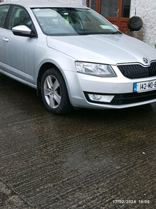 2014 - Skoda Octavia Manual