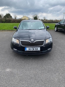 2014 - Skoda Superb Manual