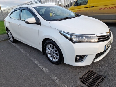 2014 - Toyota Corolla Manual